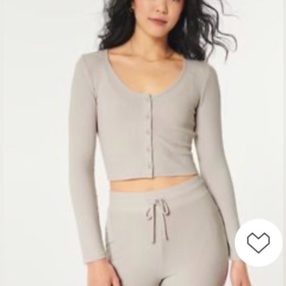 Gilly Hicks Cropped Cardigan